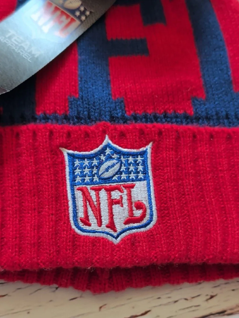 🆕 NFL Kids Pom Pom Knit Beanie in Red and Navy